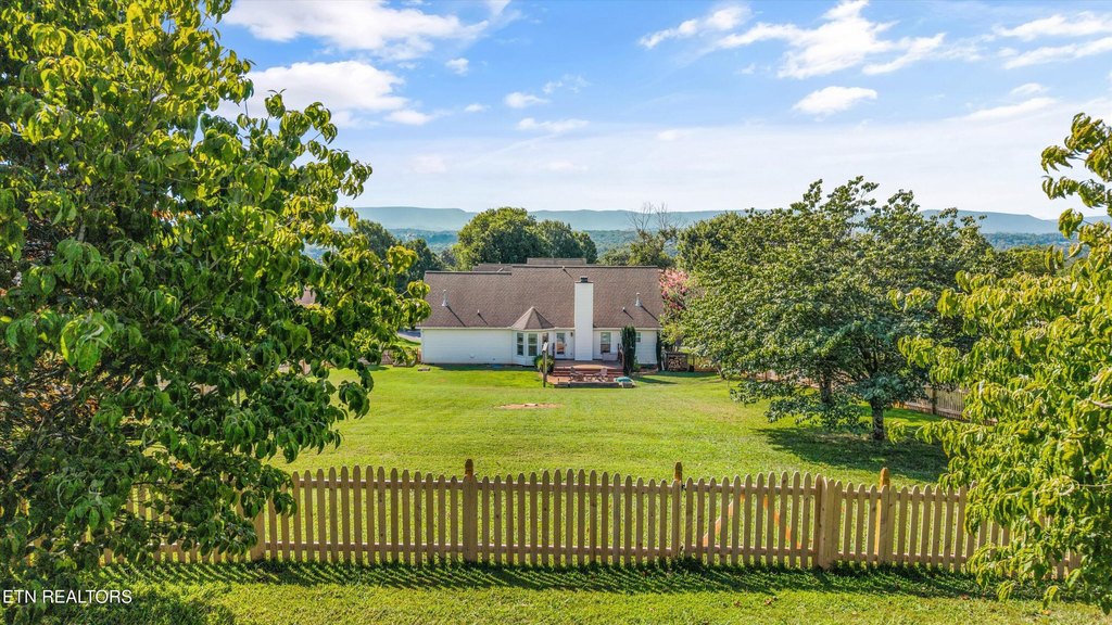 Maryville, Tennessee, 37801, United States, 3 Bedrooms Bedrooms, ,2.5 BathroomsBathrooms,Residential,Forsale,1910242