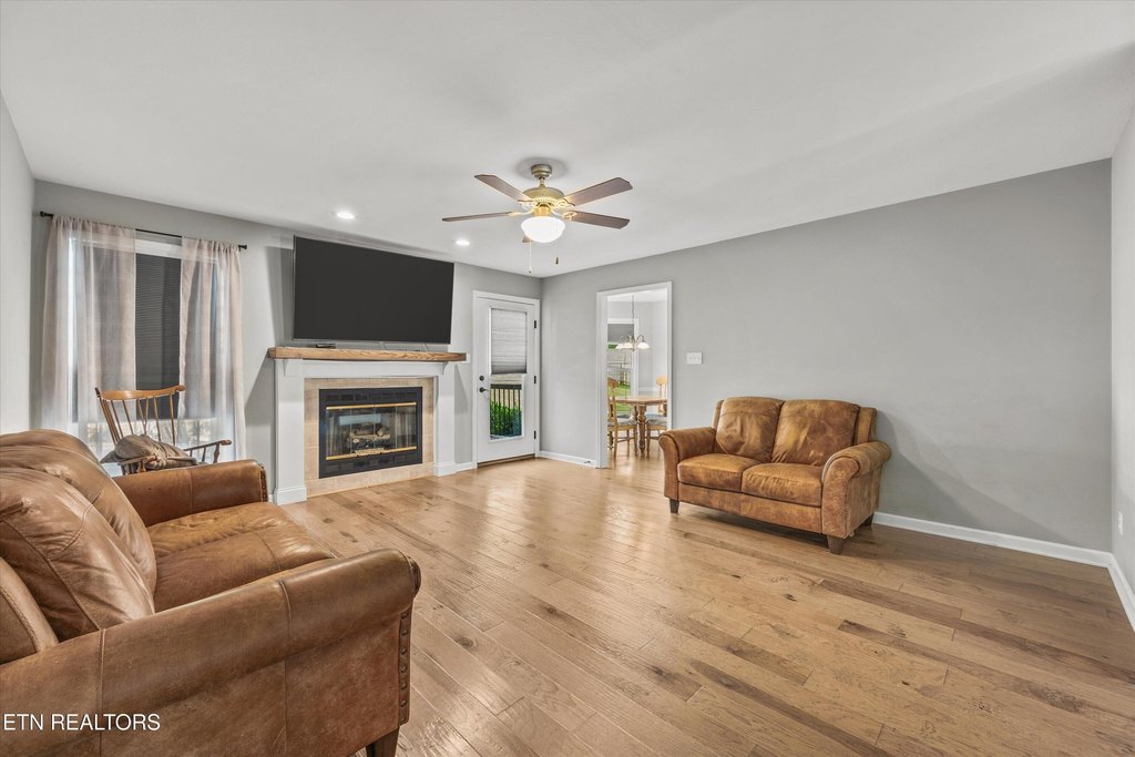 Maryville, Tennessee, 37801, United States, 3 Bedrooms Bedrooms, ,2.5 BathroomsBathrooms,Residential,Forsale,1910242