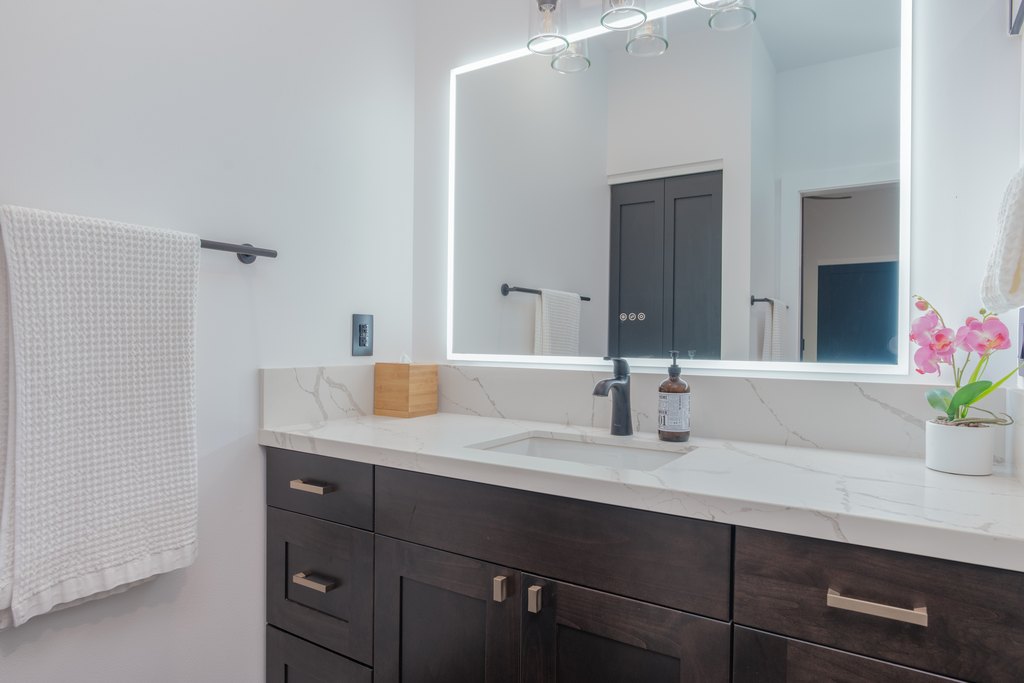 Kailua-Kona, Hawaii, 96725, United States, 3 Bedrooms Bedrooms, ,3 BathroomsBathrooms,Residential,Forsale,1989820