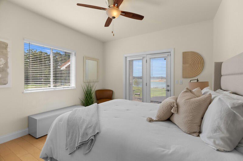 Dandridge, Tennessee, 37725, United States, 5 Bedrooms Bedrooms, ,4.5 BathroomsBathrooms,Residential,Forsale,1962203