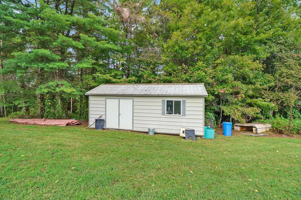 Allardt, Tennessee, 38504, United States, 2 Bedrooms Bedrooms, ,2 BathroomsBathrooms,Residential,Forsale,1953791