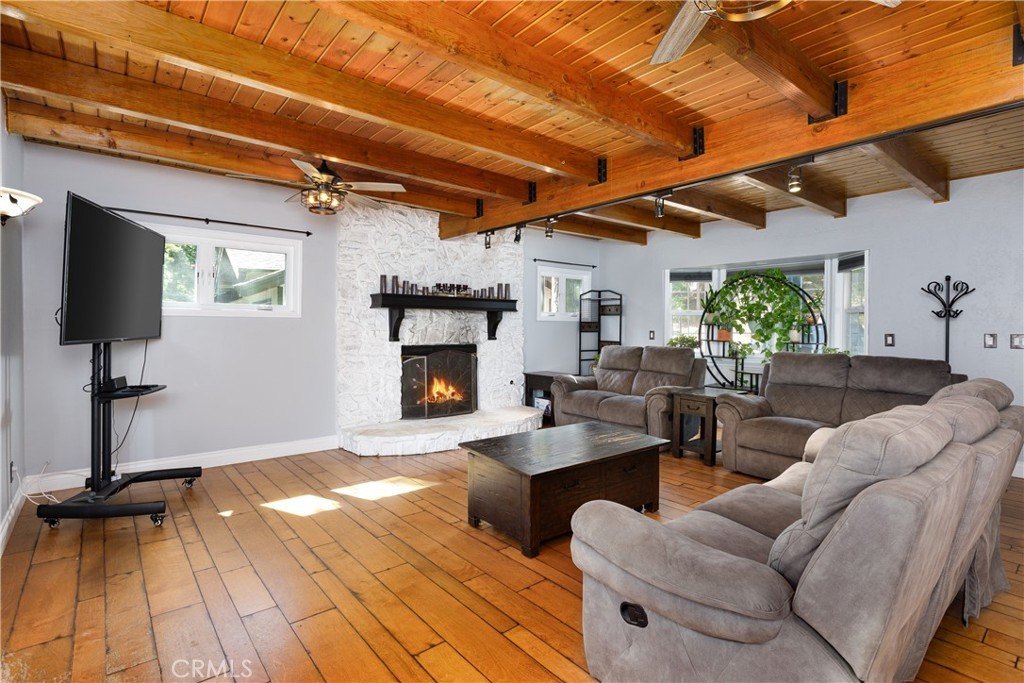 Crestline, California, 92325, United States, 5 Bedrooms Bedrooms, ,4 BathroomsBathrooms,Residential,Forsale,1971046