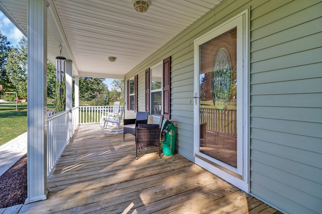 Jamestown, Tennessee, 38556, United States, 3 Bedrooms Bedrooms, ,2 BathroomsBathrooms,Residential,Forsale,1968518