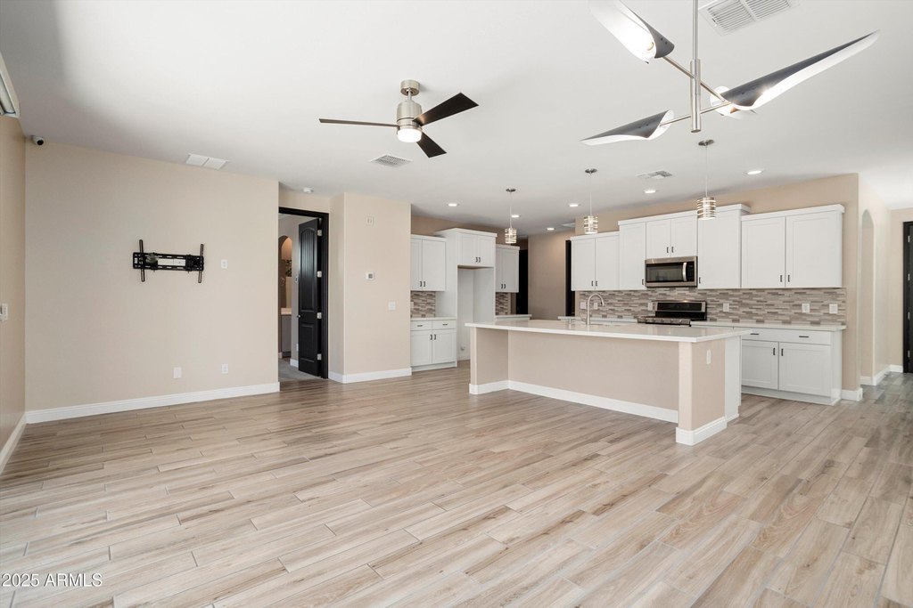 Buckeye, Arizona, 85396, United States, 2 Bedrooms Bedrooms, ,3 BathroomsBathrooms,Residential,Forsale,1971054