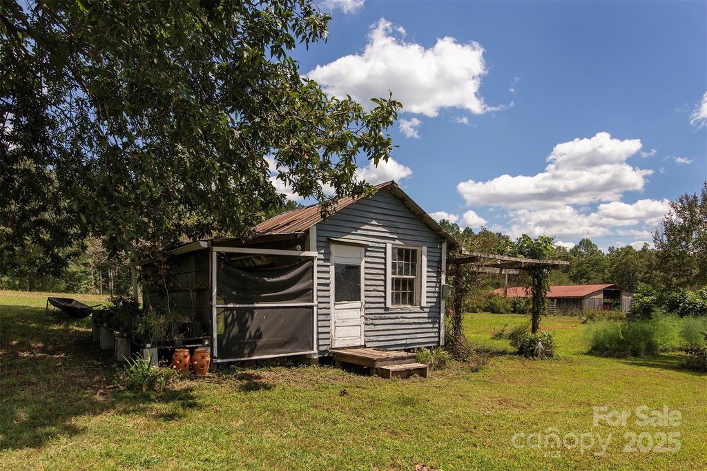 Vale, North Carolina, 28168, United States, 4 Bedrooms Bedrooms, ,1 BathroomBathrooms,Residential,Forsale,1985976