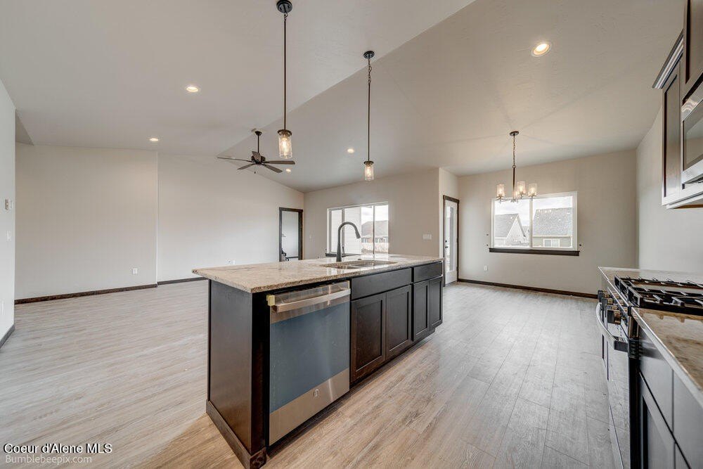 Post Falls, Idaho, 83854, United States, 3 Bedrooms Bedrooms, ,2 BathroomsBathrooms,Residential,Forsale,1984589