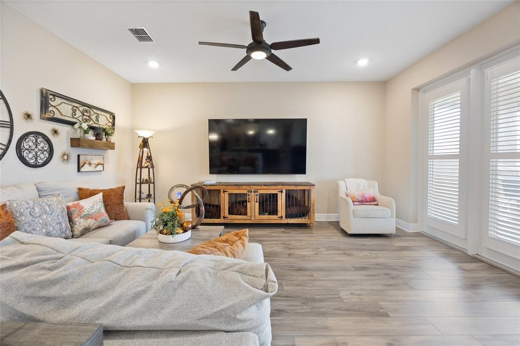 OCALA, Florida, 34481, United States, 3 Bedrooms Bedrooms, ,3 BathroomsBathrooms,Residential,Forsale,1969785