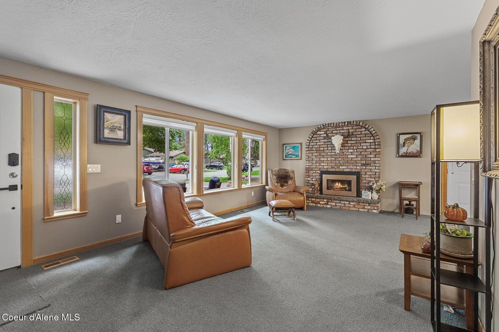 Coeur d'Alene, Idaho, 83815, United States, 3 Bedrooms Bedrooms, ,3 BathroomsBathrooms,Residential,Forsale,1984584