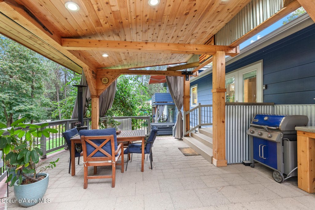 Coeur d'Alene, Idaho, 83815, United States, 3 Bedrooms Bedrooms, ,3 BathroomsBathrooms,Residential,Forsale,1984584