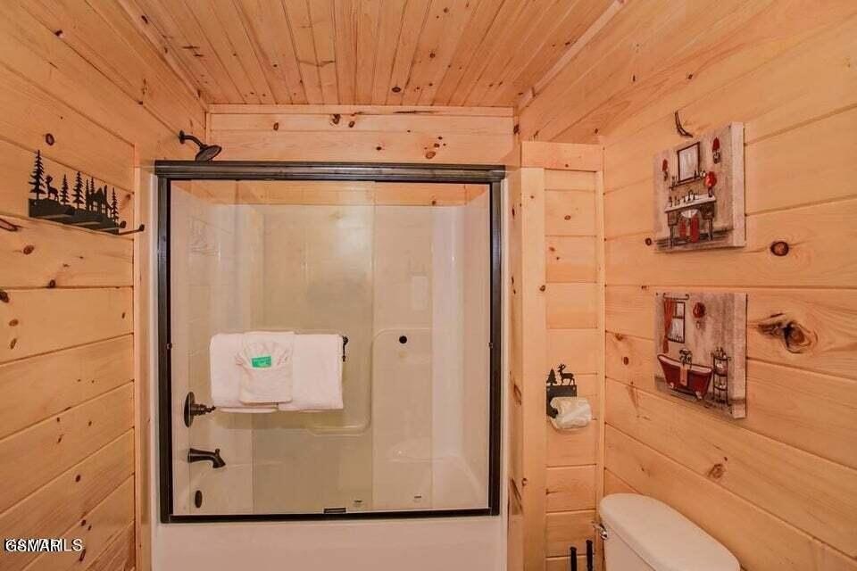 Sevierville, Tennessee, 37876, United States, 5 Bedrooms Bedrooms, ,3.5 BathroomsBathrooms,Residential,Forsale,1973601