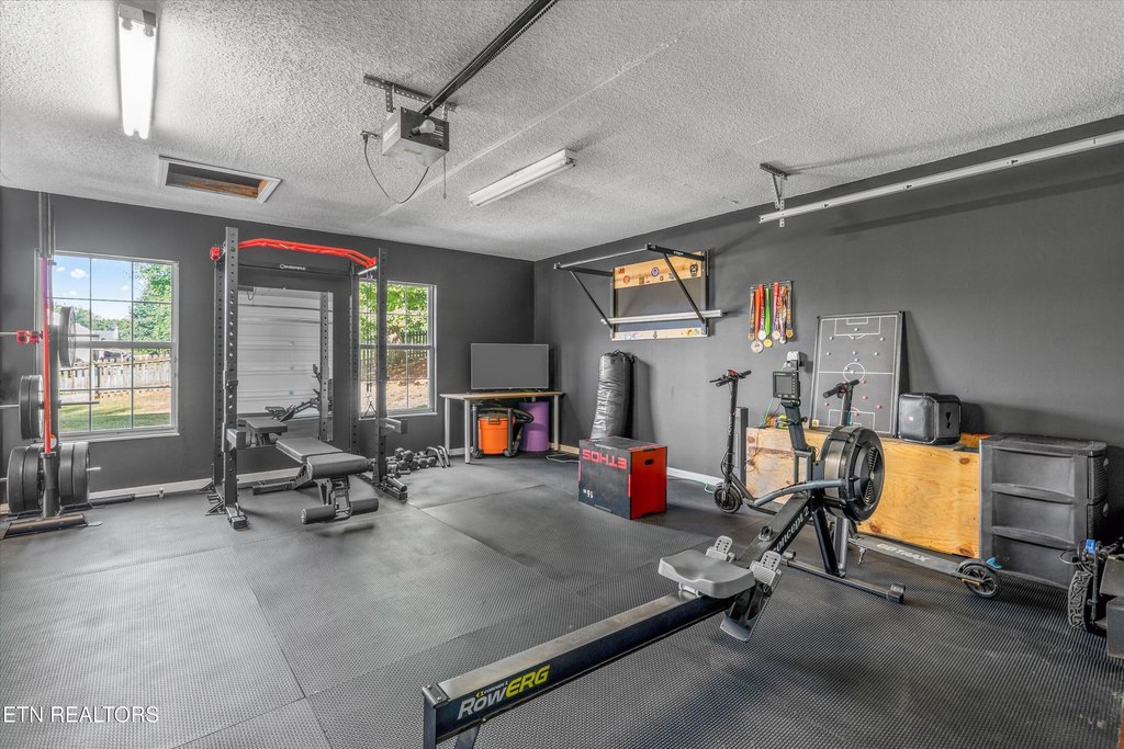 Maryville, Tennessee, 37803, United States, 3 Bedrooms Bedrooms, ,2 BathroomsBathrooms,Residential,Forsale,1952843