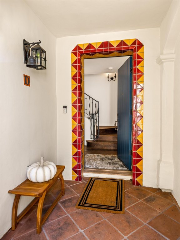 SANTA BARBARA, California, 93101, United States, 2 Bedrooms Bedrooms, ,2.5 BathroomsBathrooms,Residential,Forsale,2004320