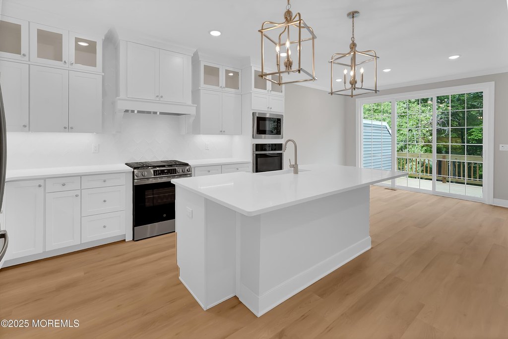 Manalapan, New Jersey, 07726, United States, 3 Bedrooms Bedrooms, ,3.5 BathroomsBathrooms,Residential,Forsale,1984550