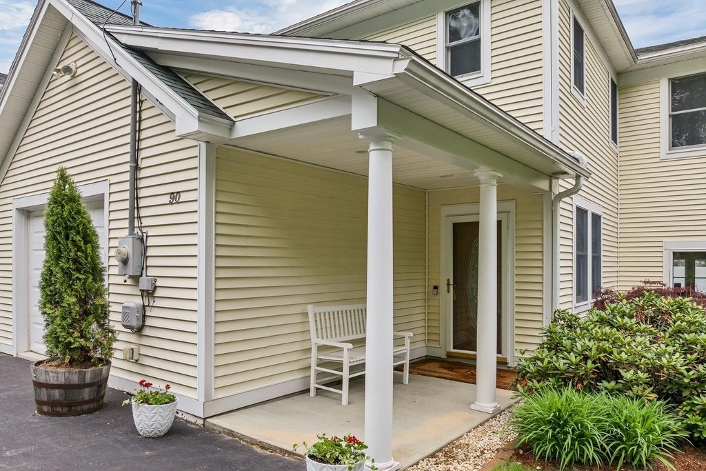 Laconia, New Hampshire, 03246, United States, 5 Bedrooms Bedrooms, ,3 BathroomsBathrooms,Residential,Forsale,1893890