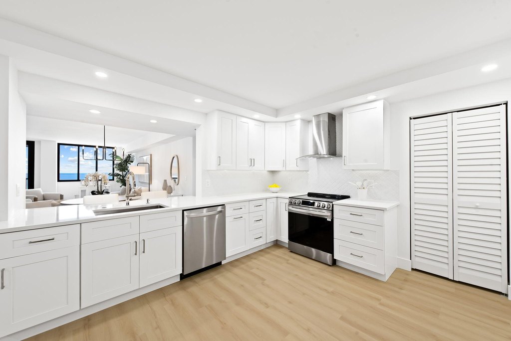 Highland Beach, Florida, 33487, United States, 2 Bedrooms Bedrooms, ,2 BathroomsBathrooms,Residential,Forsale,1929752