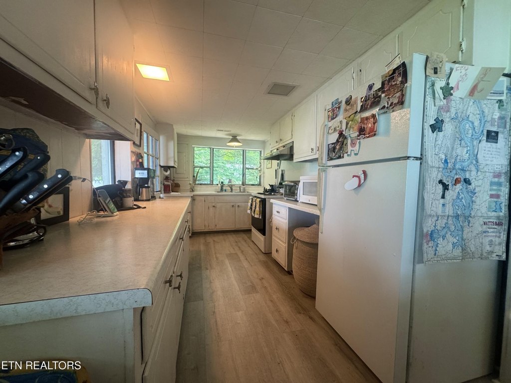 Rockwood, Tennessee, 37854, United States, 3 Bedrooms Bedrooms, ,1 BathroomBathrooms,Residential,Forsale,1893804