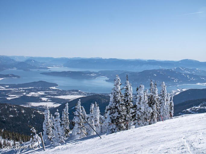 Sandpoint, Idaho, 83864, United States, 4 Bedrooms Bedrooms, ,3.5 BathroomsBathrooms,Residential,Forsale,1946357