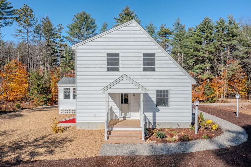 Barnstead, New Hampshire, 03225, United States, 3 Bedrooms Bedrooms, ,2 BathroomsBathrooms,Residential,Forsale,2002419