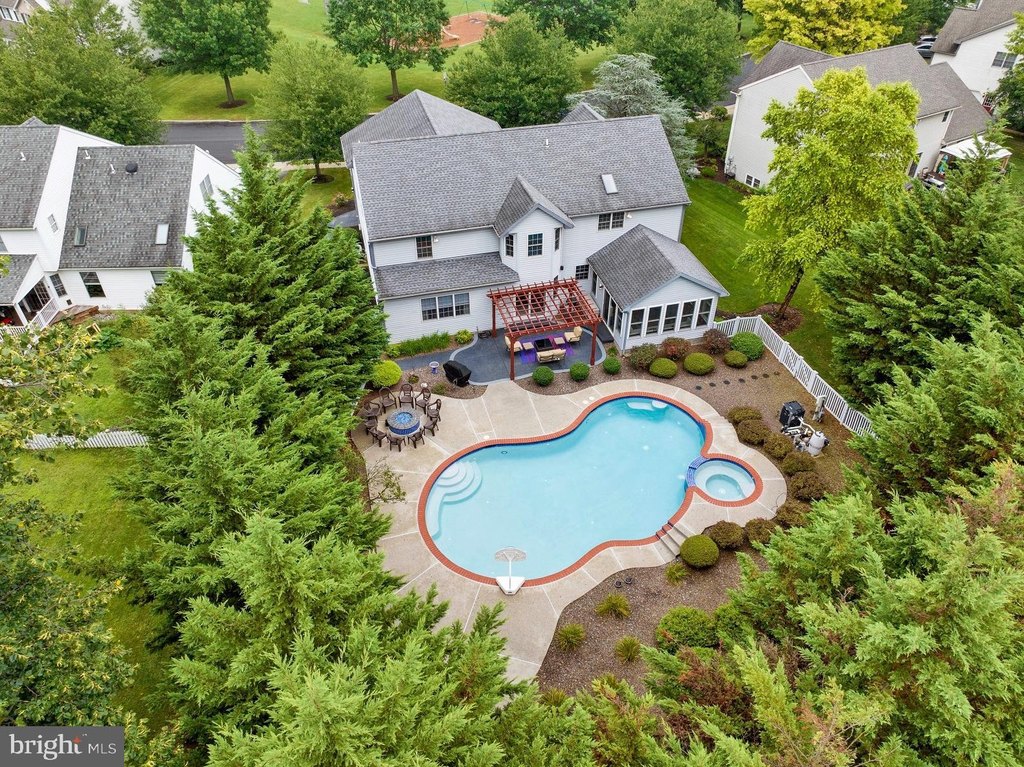 SINKING SPRING, Pennsylvania, 19608, United States, 6 Bedrooms Bedrooms, ,3.5 BathroomsBathrooms,Residential,Forsale,2009568