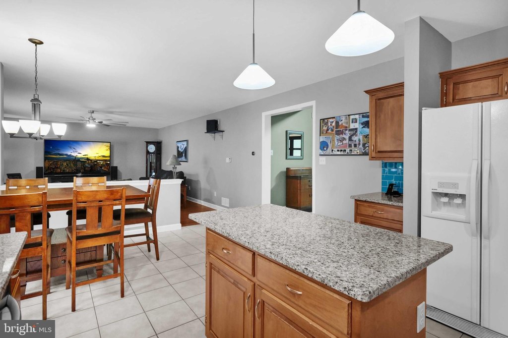 SINKING SPRING, Pennsylvania, 19608, United States, 6 Bedrooms Bedrooms, ,3.5 BathroomsBathrooms,Residential,Forsale,2009568