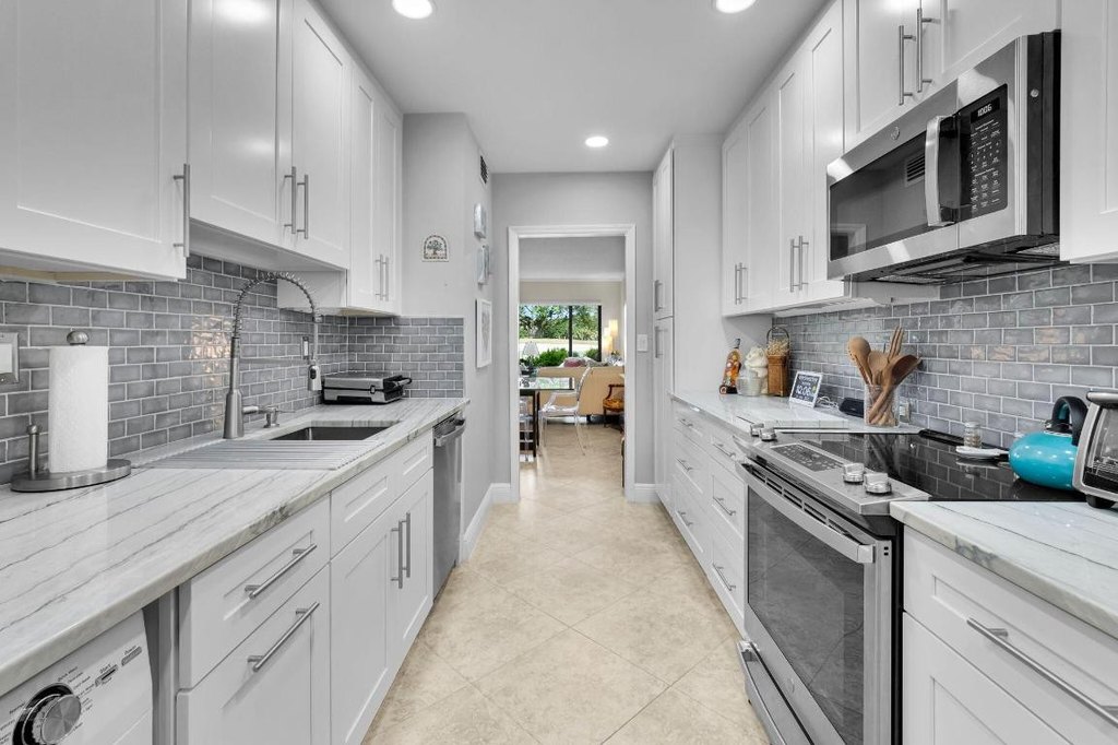 Delray Beach, Florida, 33445, United States, 2 Bedrooms Bedrooms, ,2 BathroomsBathrooms,Residential,Forsale,2009914