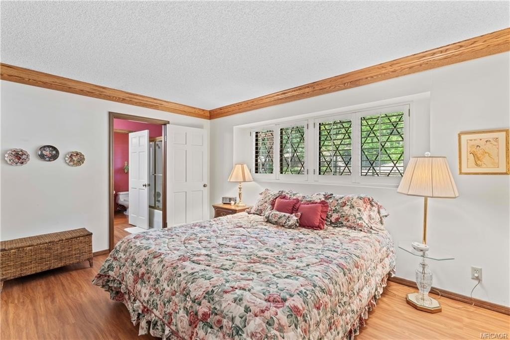 Lake Arrowhead, California, 92352, United States, 5 Bedrooms Bedrooms, ,5 BathroomsBathrooms,Residential,Forsale,1886287