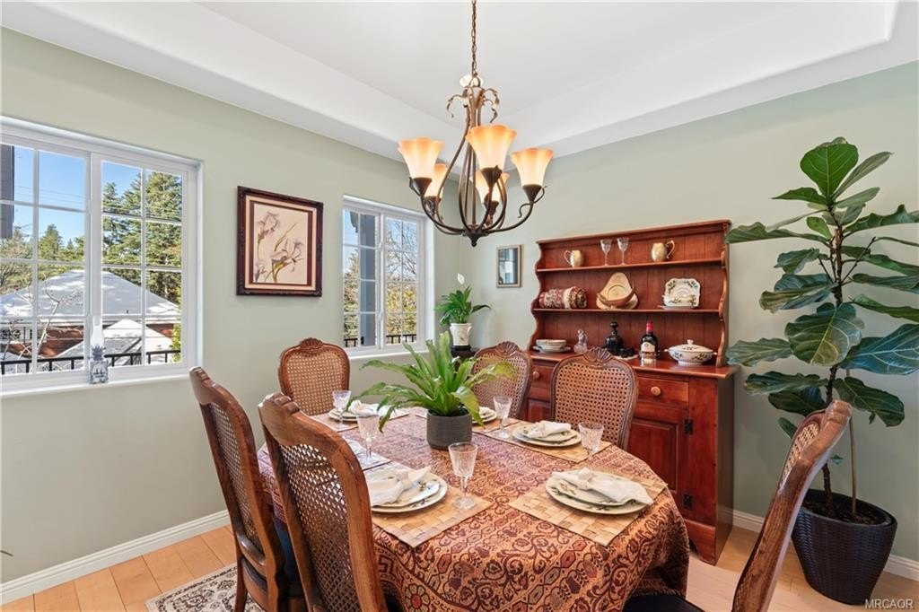 Lake Arrowhead, California, 92317, United States, 4 Bedrooms Bedrooms, ,4 BathroomsBathrooms,Residential,Forsale,1886288