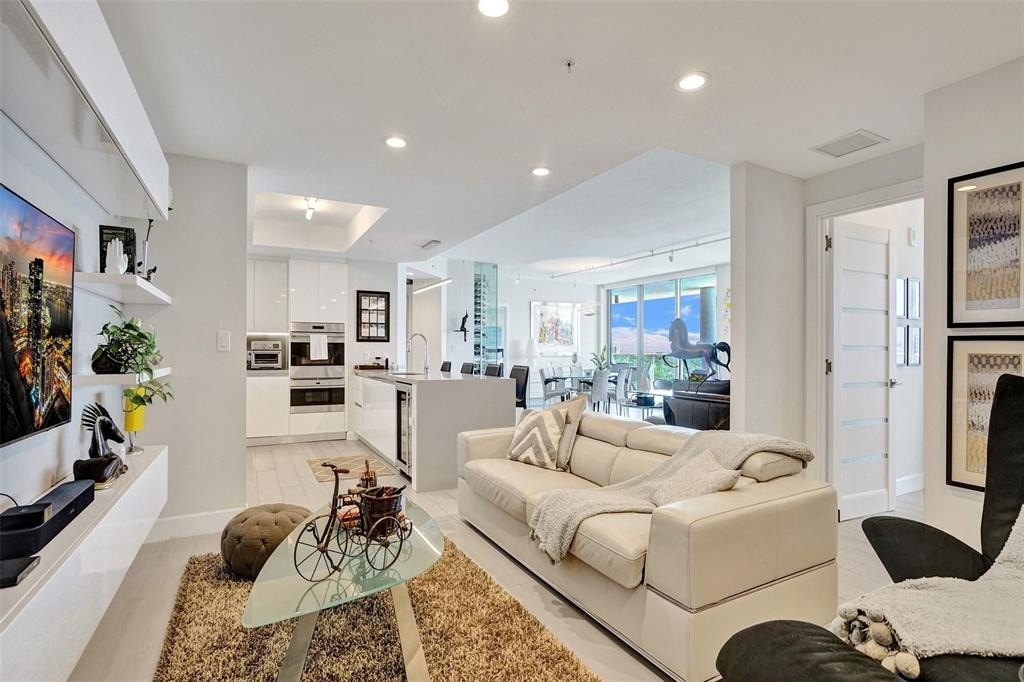 Fort Lauderdale, Florida, 33304, United States, 3 Bedrooms Bedrooms, ,3.5 BathroomsBathrooms,Residential,Forsale,2011620