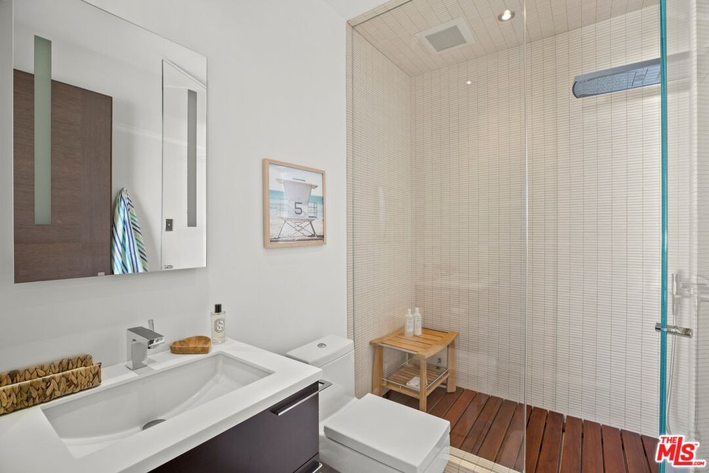 MALIBU, California, 90265, United States, 3 Bedrooms Bedrooms, ,4 BathroomsBathrooms,Residential,Forsale,2001429