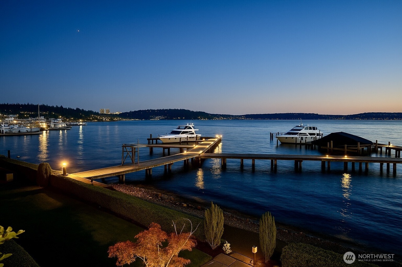 Kirkland, Washington, 98033, United States, 3 Bedrooms Bedrooms, ,3 BathroomsBathrooms,Residential,Forsale,1965877