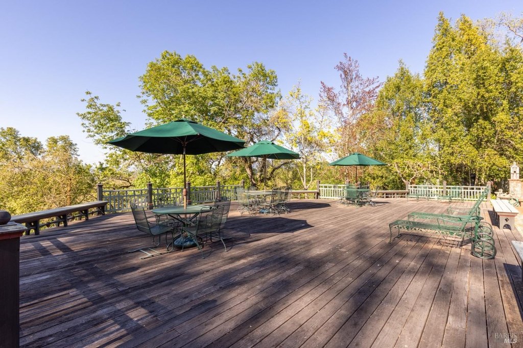 Windsor, California, 95492, United States, 5 Bedrooms Bedrooms, ,4 BathroomsBathrooms,Residential,Forsale,2004744