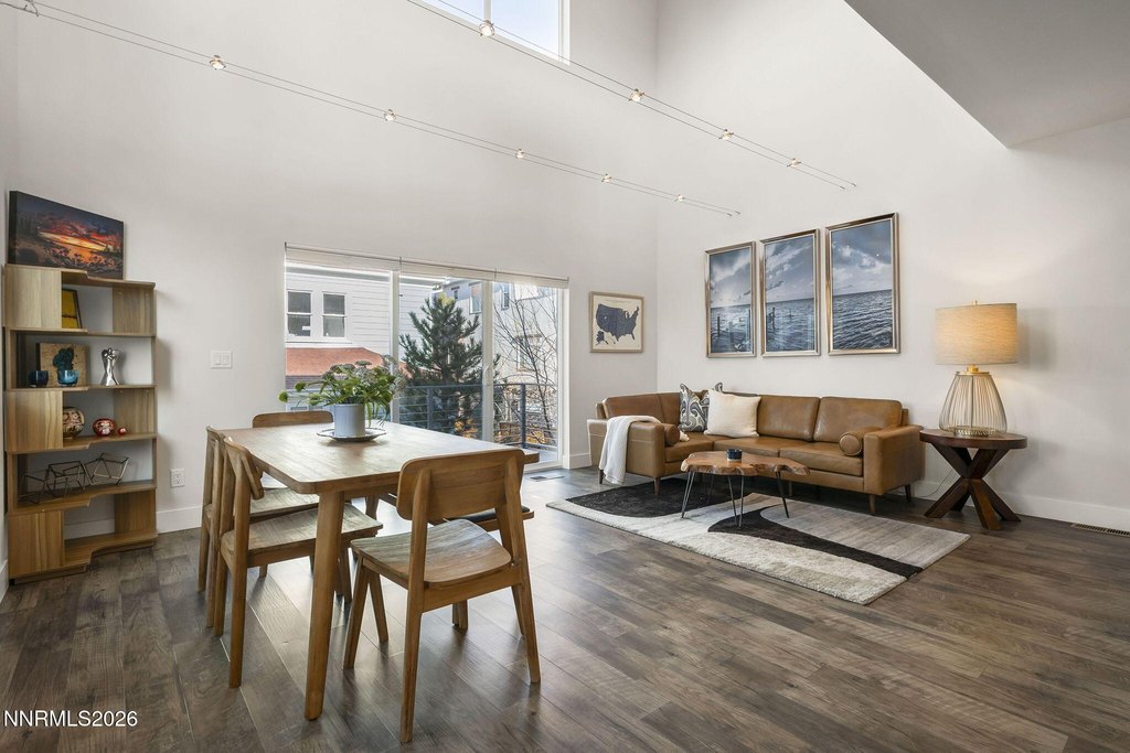 Reno, Nevada, 89501, United States, 2 Bedrooms Bedrooms, ,2 BathroomsBathrooms,Residential,Forsale,2012836