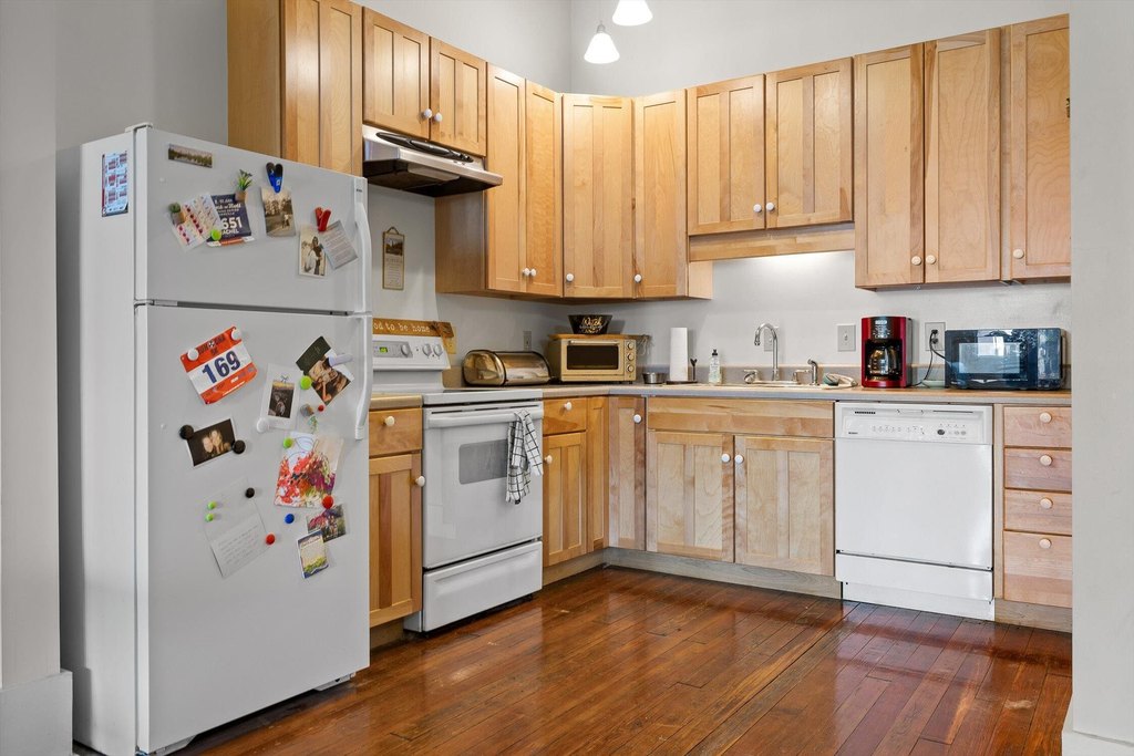 Chattanooga, Tennessee, 37402, United States, 4 Bedrooms Bedrooms, ,4.5 BathroomsBathrooms,Residential,Forsale,2011235