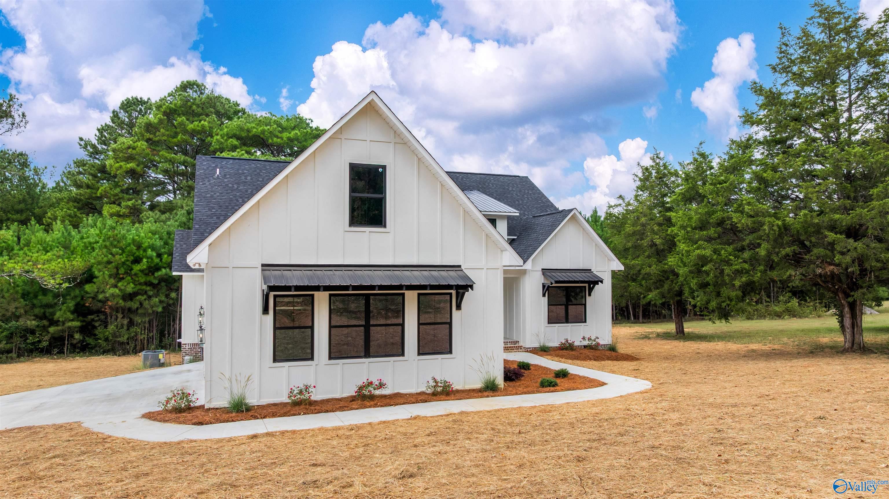 Fort Payne, Alabama, 35967, United States, 4 Bedrooms Bedrooms, ,3.5 BathroomsBathrooms,Residential,Forsale,2007685