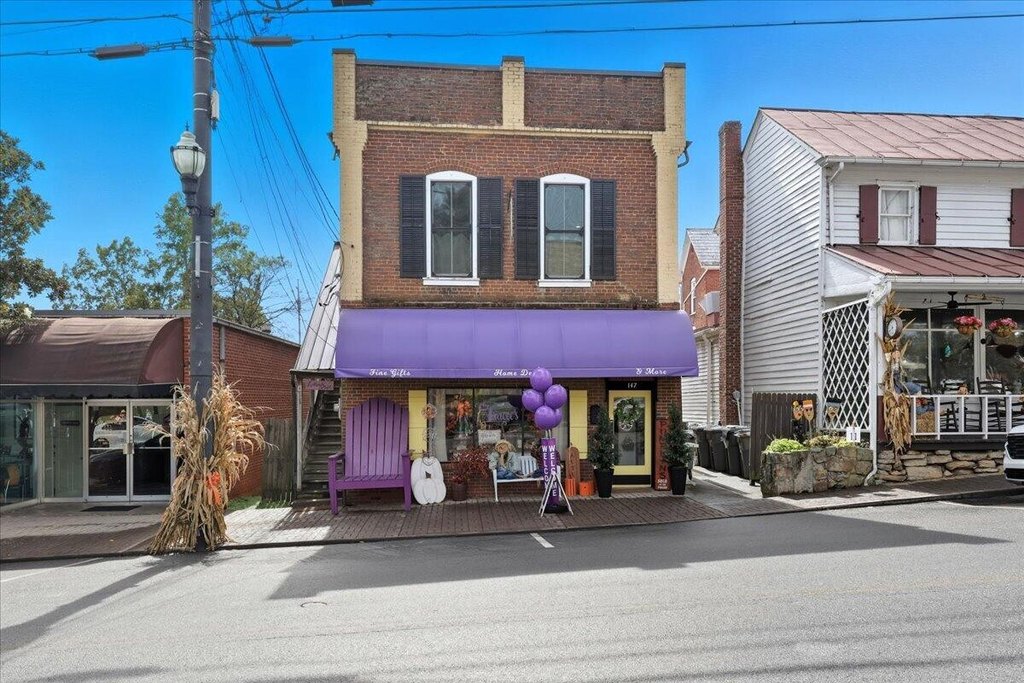 Dandridge, Tennessee, 37725, United States, ,Commercial,Forsale,1988738