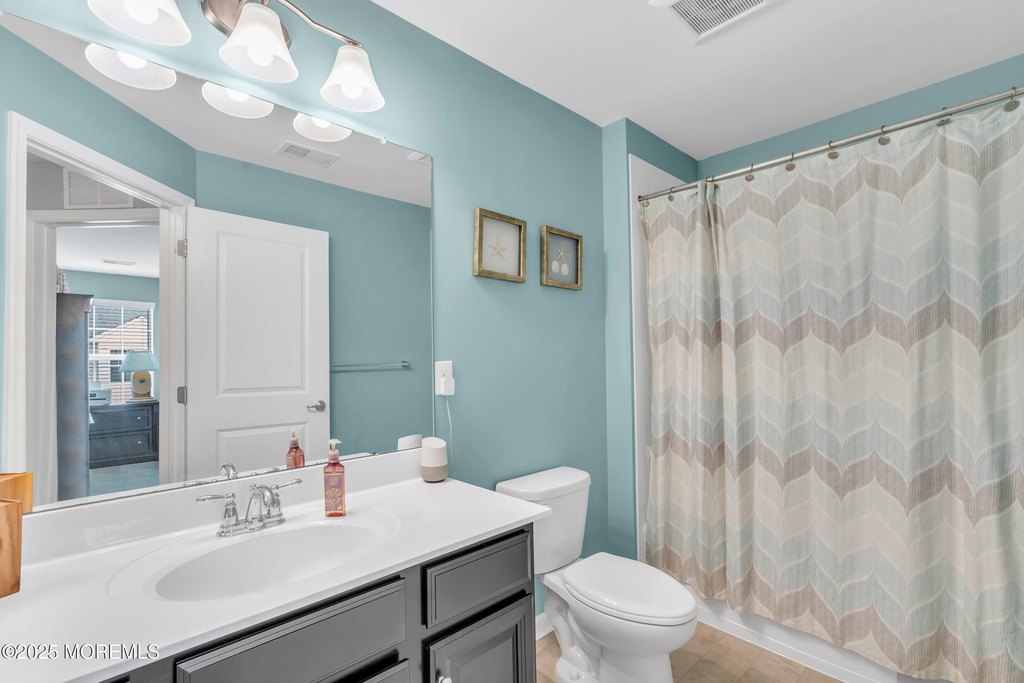 Tinton Falls, New Jersey, 07753, United States, 2 Bedrooms Bedrooms, ,2.5 BathroomsBathrooms,Residential,Forsale,1994029