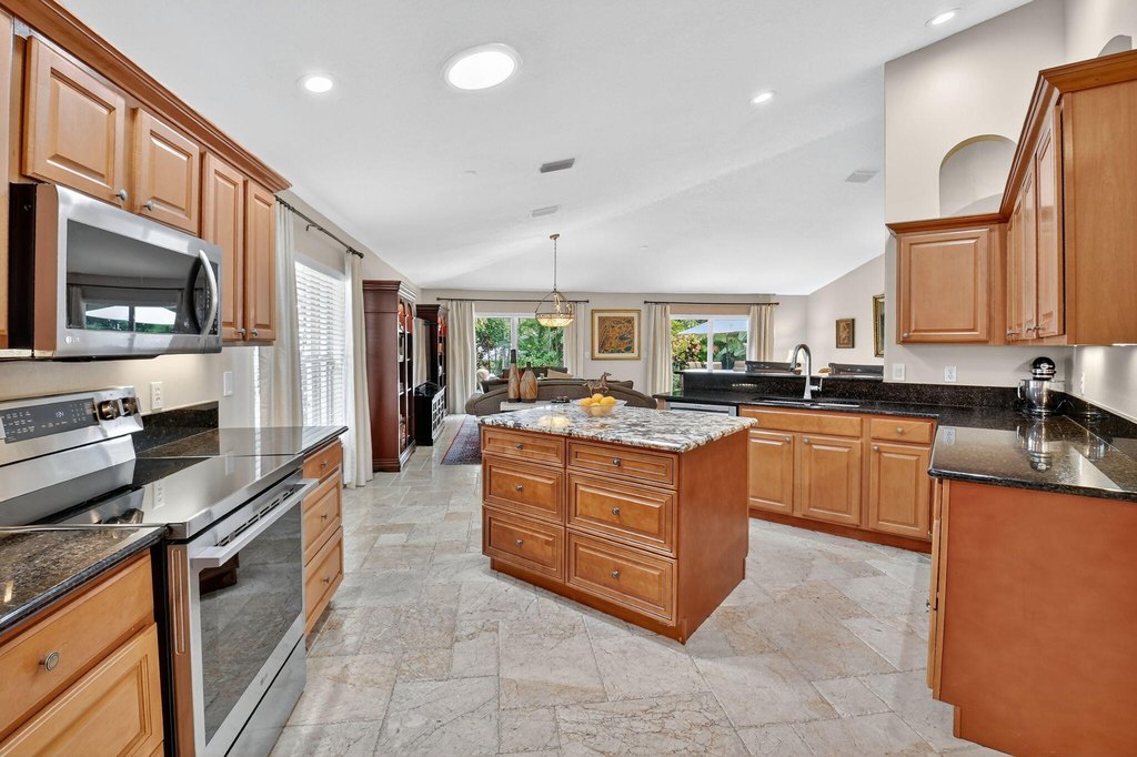 Delray Beach, Florida, 33444, United States, 3 Bedrooms Bedrooms, ,2 BathroomsBathrooms,Residential,Forsale,1969907