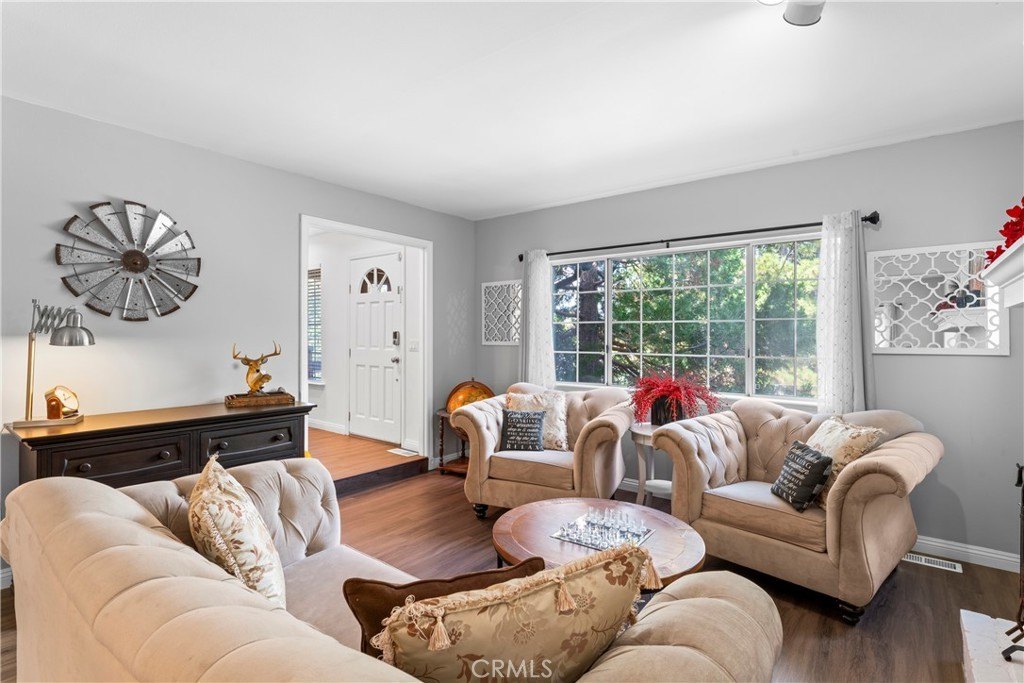 Lake Arrowhead, California, 92352, United States, 4 Bedrooms Bedrooms, ,2.5 BathroomsBathrooms,Residential,Forsale,1971038