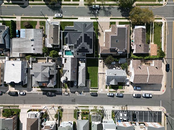 Margate, New Jersey, 08402, United States, 1 Bedroom Bedrooms, ,2 BathroomsBathrooms,Residential,Forsale,1967253