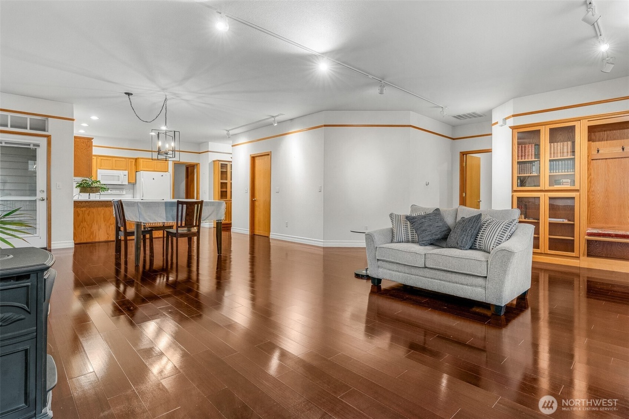 Lynden, Washington, 98264, United States, 3 Bedrooms Bedrooms, ,2 BathroomsBathrooms,Residential,Forsale,1965893