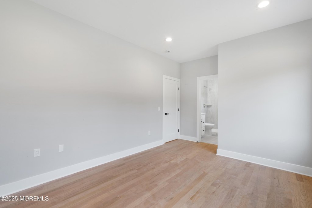 Howell, New Jersey, 07731, United States, 6 Bedrooms Bedrooms, ,5.5 BathroomsBathrooms,Residential,Forsale,1984568