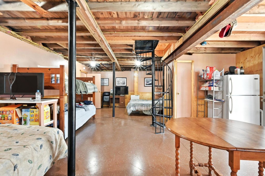 Peru, Maine, 04290, United States, 2 Bedrooms Bedrooms, ,2 BathroomsBathrooms,Residential,Forsale,1941249