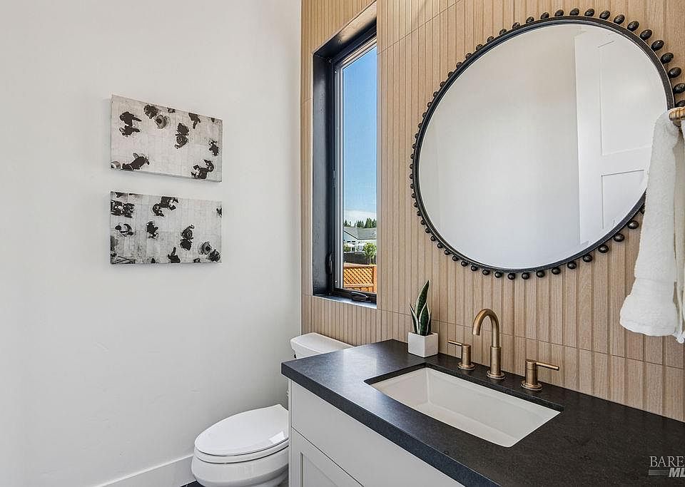 Santa Rosa, California, 95403, United States, 4 Bedrooms Bedrooms, ,4 BathroomsBathrooms,Residential,Forsale,1985927