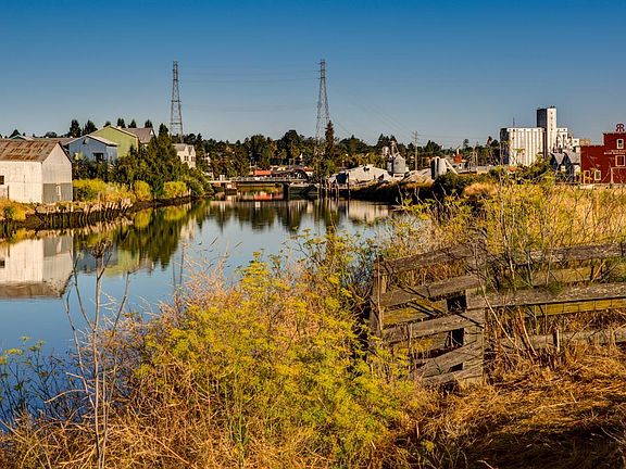 Petaluma, California, 94952, United States, 4 Bedrooms Bedrooms, ,3 BathroomsBathrooms,Residential,Forsale,1985922