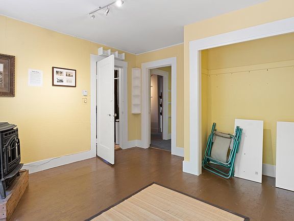 San Anselmo, California, 94960, United States, 2 Bedrooms Bedrooms, ,2 BathroomsBathrooms,Residential,Forsale,1985926