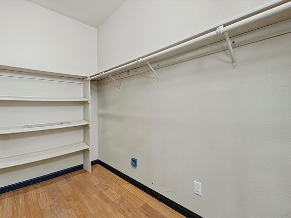 Cloverdale, California, 95425, United States, 3 Bedrooms Bedrooms, ,3 BathroomsBathrooms,Residential,Forsale,1985929