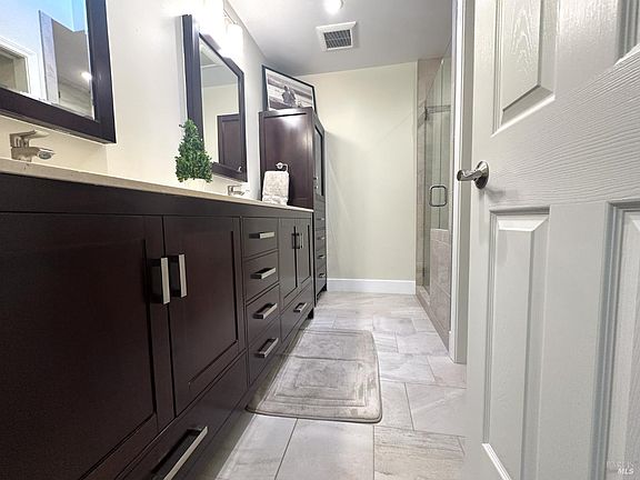 San Rafael, California, 94903, United States, 3 Bedrooms Bedrooms, ,3 BathroomsBathrooms,Residential,Forsale,1985933