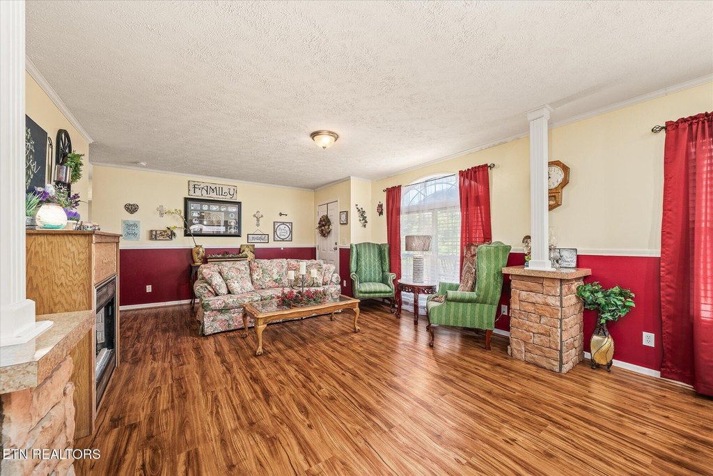 Decatur, Tennessee, 37322, United States, 4 Bedrooms Bedrooms, ,2 BathroomsBathrooms,Residential,Forsale,1929848