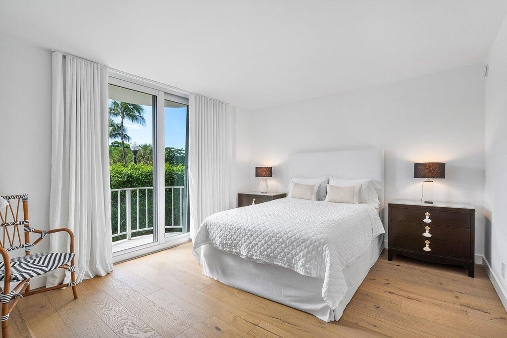 Palm Beach, Florida, 33480, United States, 2 Bedrooms Bedrooms, ,2 BathroomsBathrooms,Residential,Forsale,1996367