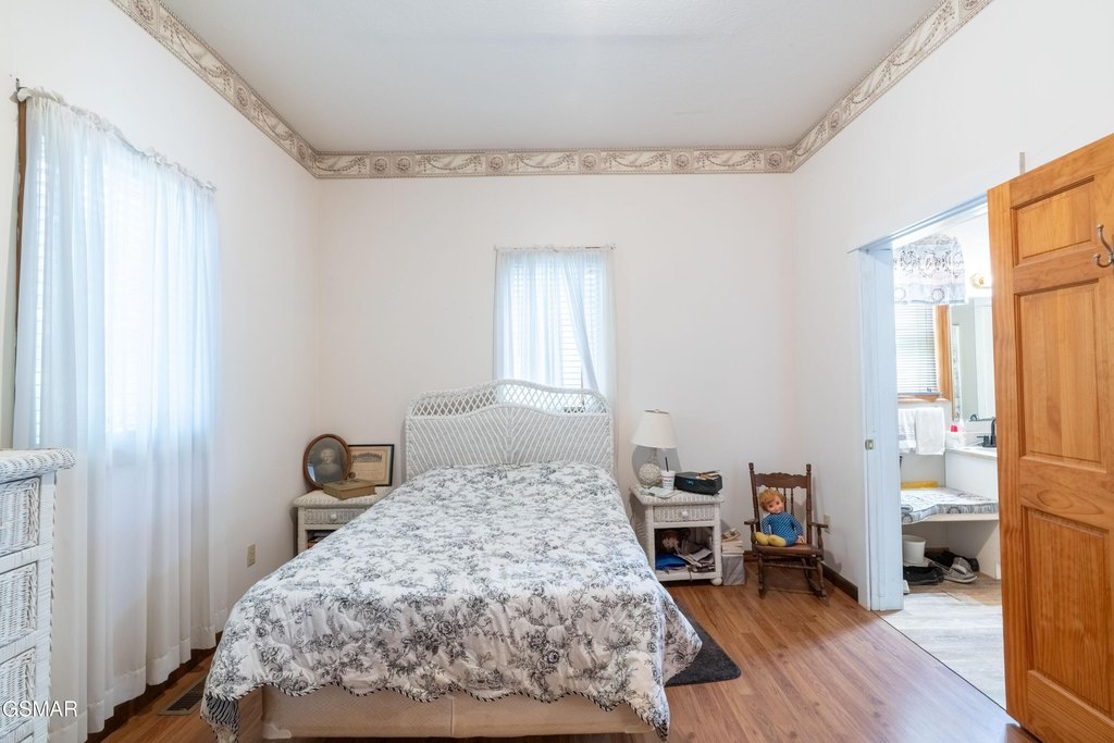 Sevierville, Tennessee, 37876, United States, 4 Bedrooms Bedrooms, ,2.5 BathroomsBathrooms,Residential,Forsale,1999448